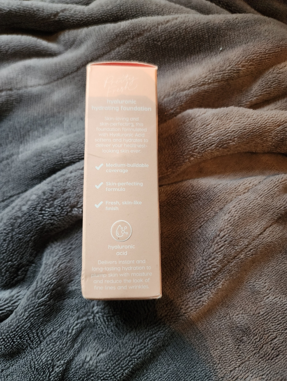 ColourPop Pretty Fresh Hyaluronic Hydrating Foundation - Picture 4 of 7